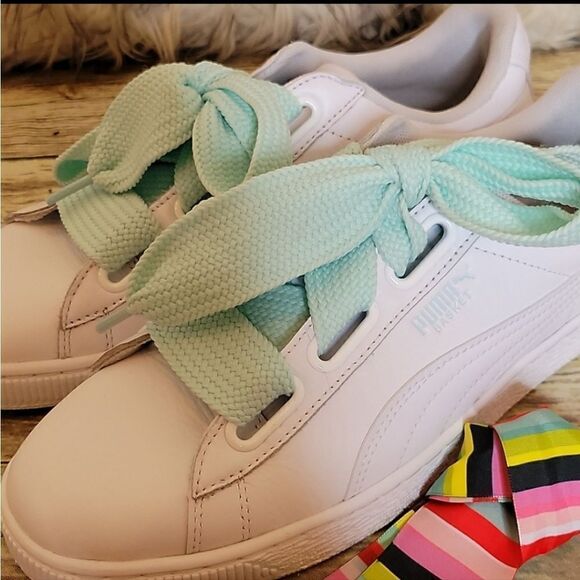 PUMA White Leather Sneakers with Two Sets of Laces Size 9 - Picture 3 of 9